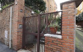 San Pietro City Center Close To The Subway